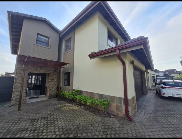 4 BEDROOM HOUSE TO LET IN MZINGAZI GOLF ESTATE